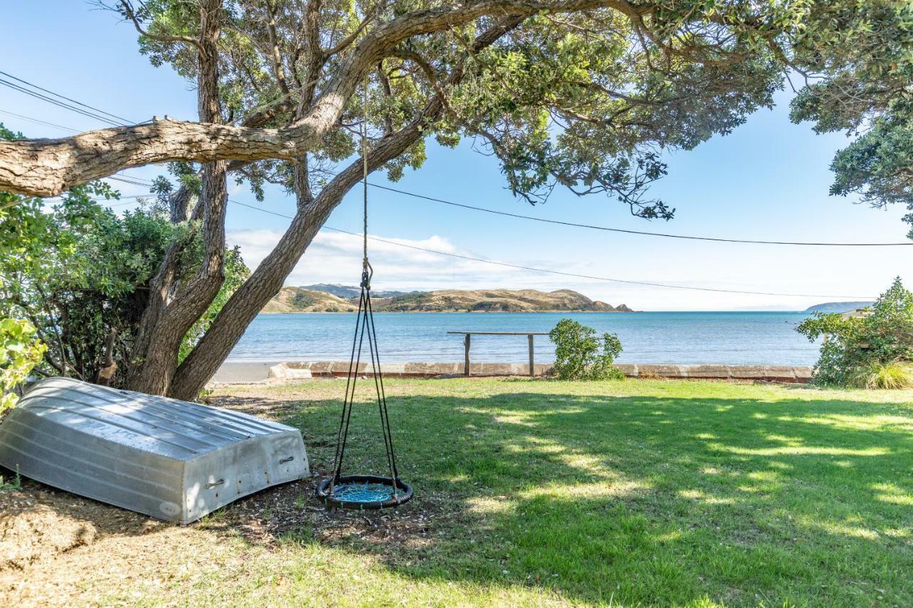 Brony'S Beachfront-Short And Long Term Stays Porirua Dış mekan fotoğraf